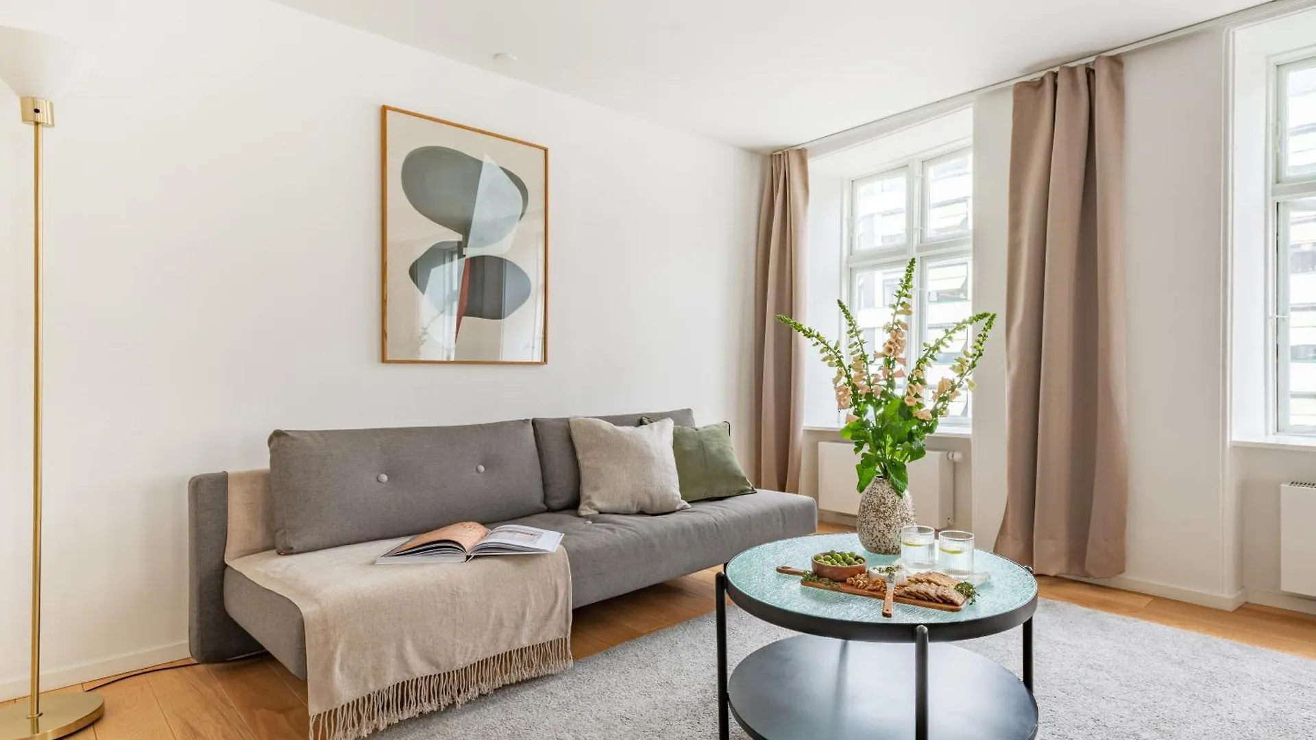 Sanders Regent - Popular Three-Bedroom Apartment Near Central Square Copenhagen 0*,  Denmark